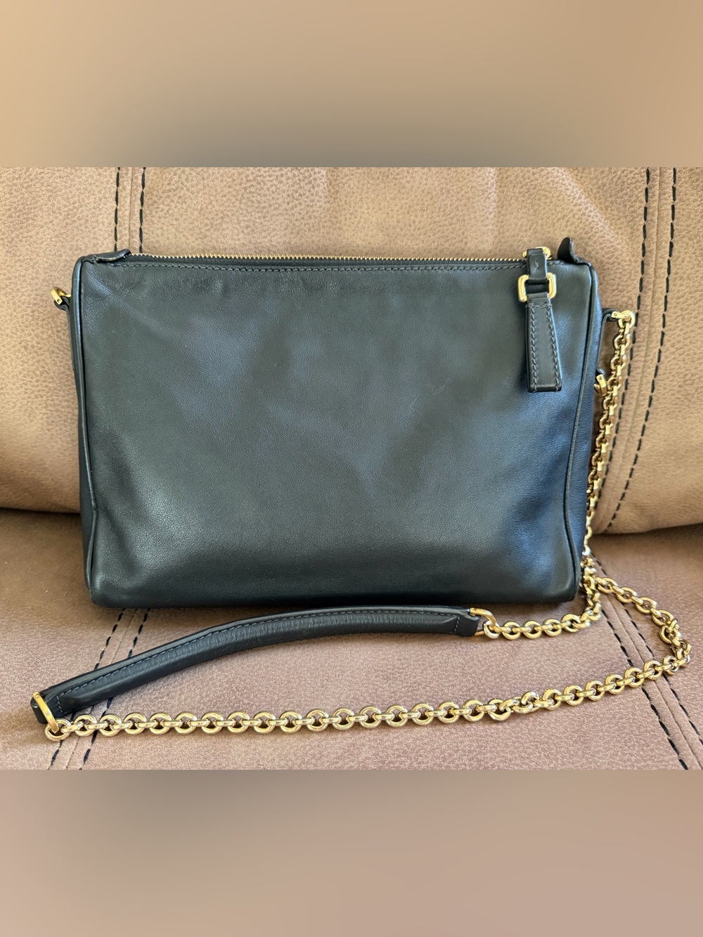 Dolce & Gabbana Black Leather Crossbody with Gold Chain and Plaque - Picture 3 of 15